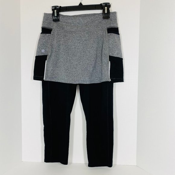 Athleta 2 in 1 Skirted Leggings Capri Medium - Picture 1 of 8